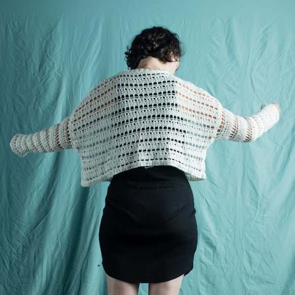 MOON&MADISON | White Loose Crochet Cropped Sweater - Picture 3 of 4